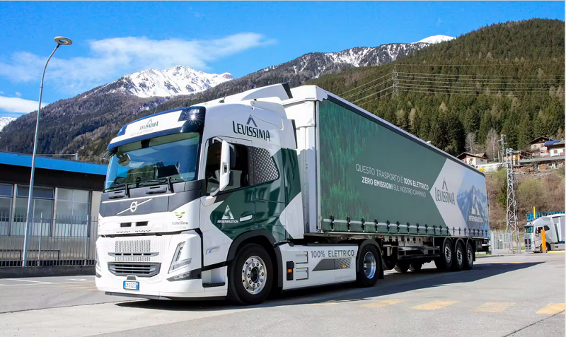 Levissima truck elettrico Maganetti Volvo