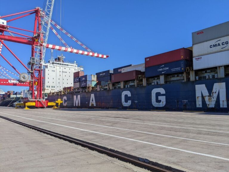 Cma-Cgm-nave-a-Taranto-San-Cataldo-Container-Terminal-Yilport
