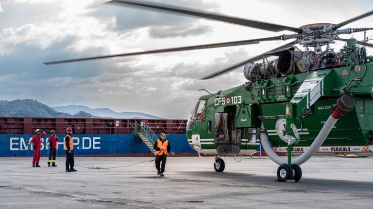 Elicottero VdF imbarco Lsct (2)