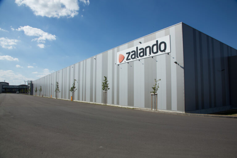 Zalando-SE_2013_Convenience_Logistics_Fulfillment-centers_Erfurt_Architecture_01