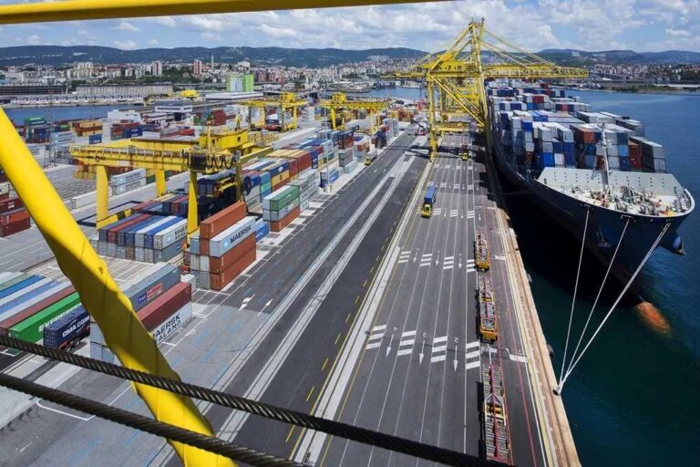 Terminal container Trieste