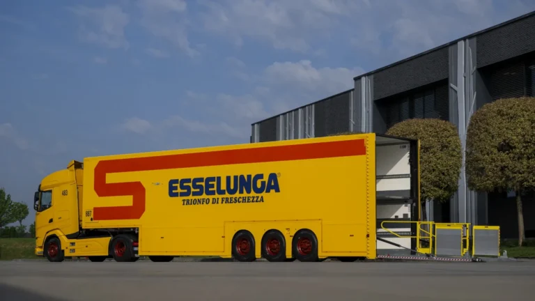 Esselunga semirimorchio doppio piano